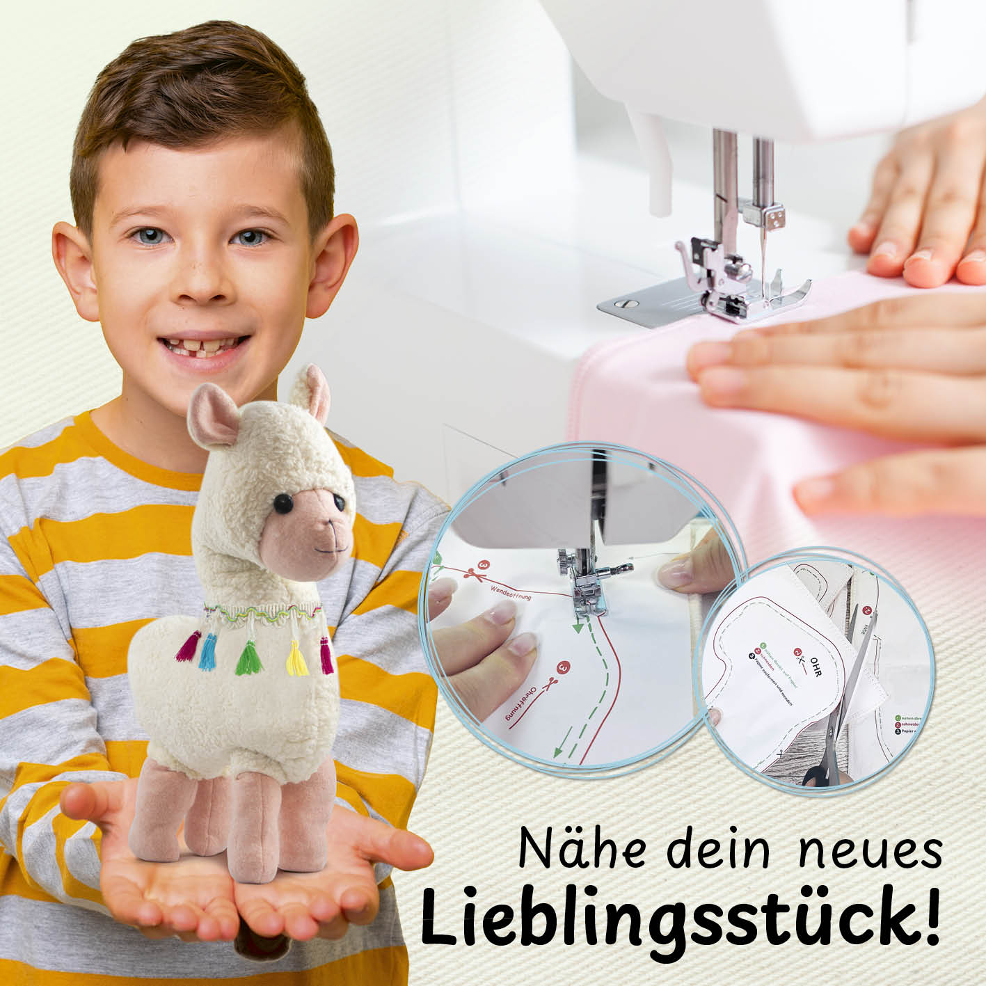 Junge mit Alpaka Anton in der Hand.